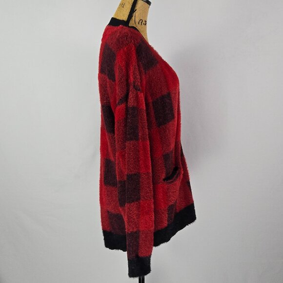 Cyrus Women’s XL Red Black Buffalo Plaid Cardigan Sweater Soft Fuzzy Knit Pocket - Picture 4 of 9